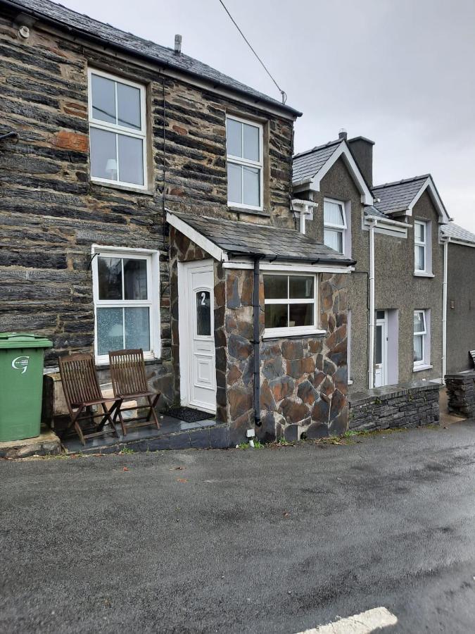 Penrhyndeudreath Snowdonia Rock Cottage - Cosy And Pet Friendly المظهر الخارجي الصورة