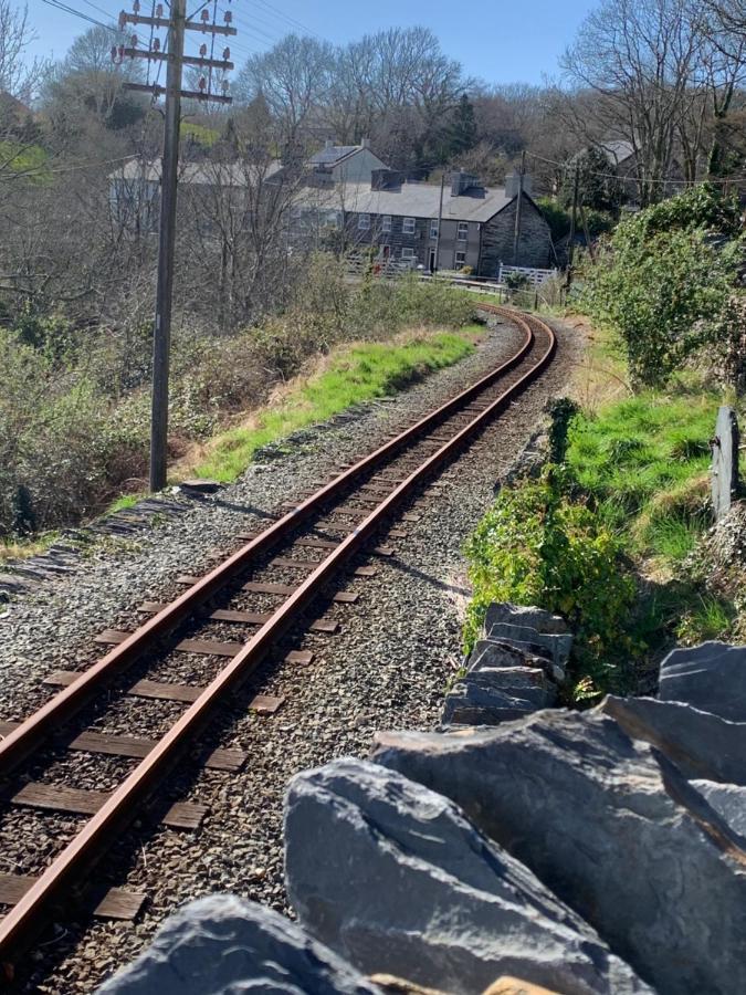 Penrhyndeudreath Snowdonia Rock Cottage - Cosy And Pet Friendly المظهر الخارجي الصورة